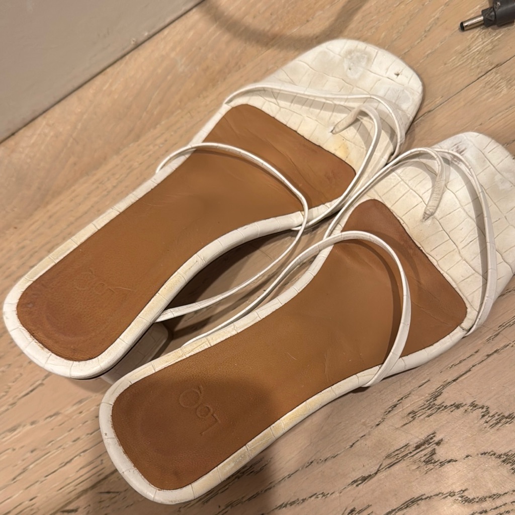 Loq Randall White Strappy Sandals